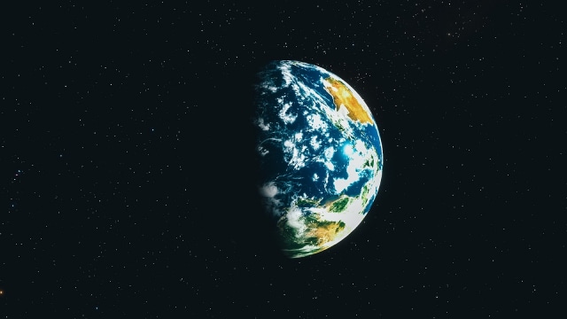 Ilustrasi Bumi dilihat dari luar angkasa | Gambar oleh CharlVera dari Pixabay