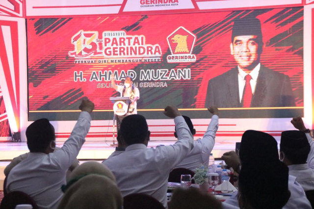 Sekjen Partai Gerindra, Ahmad Muzani Saat Berorasi di Hadapan Kader dan Pengurus Gerindra se-Sulawesi Tenggara. Foto: Didul/kendarinesia.