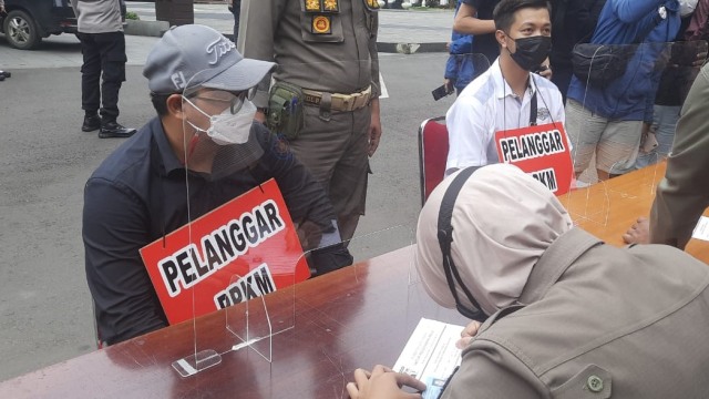 3 Pengendara Moge yang Langgar Ganjil Genap di Bogor Didenda Rp 250 Ribu (293039)