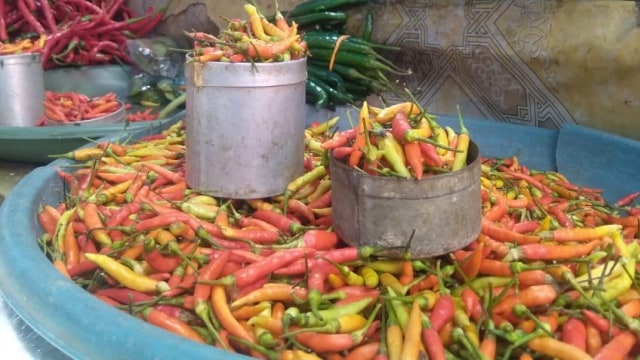 Cabai rawit merah di Pasar Masomba Palu. Foto: Niti Natarina/PaluPoso