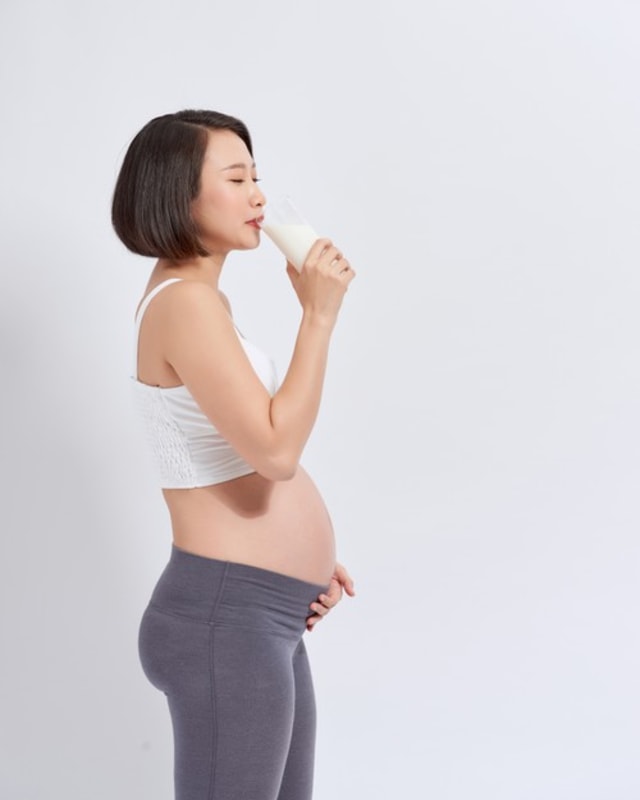 Susu Ibu Hamil, Sebaiknya Diminum Berapa Kali Sehari? Foto: Freepik