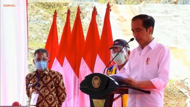 Presiden Jokowi meresmikan Bendungan Tukul di Pacitan, Jawa Timur, Minggu (14/2). Foto: Dok Youtube Setpres