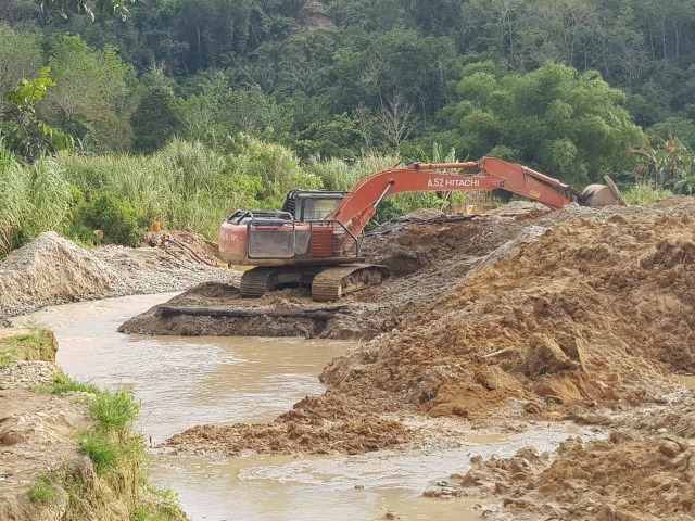Aktivitas penambangan emas ilegal di Kabupaten Bengkayang, Foto: Dok Humas Polda Kalbar