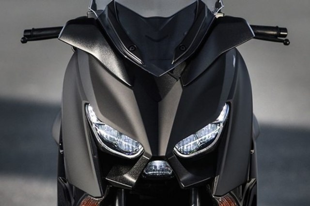 Yamaha XMAX Indonesia Punya Seragam Baru, Tantang Honda Forza 2021 (297838)