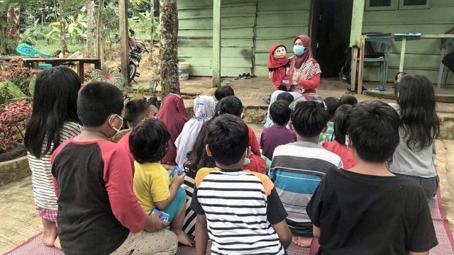 kisah mario bros di lampung bikin perpustakaan keliling untuk bantu anak anak kumparan com