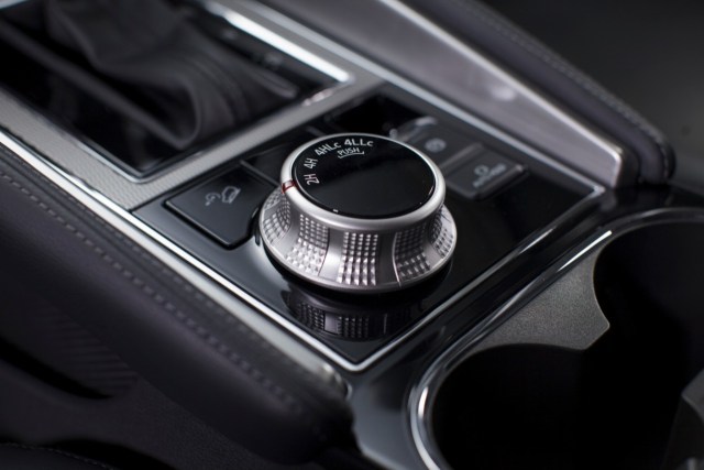 Yang Baru di Mitsubishi Pajero Sport Facelift, Modal Lawan Toyota Fortuner (694504)