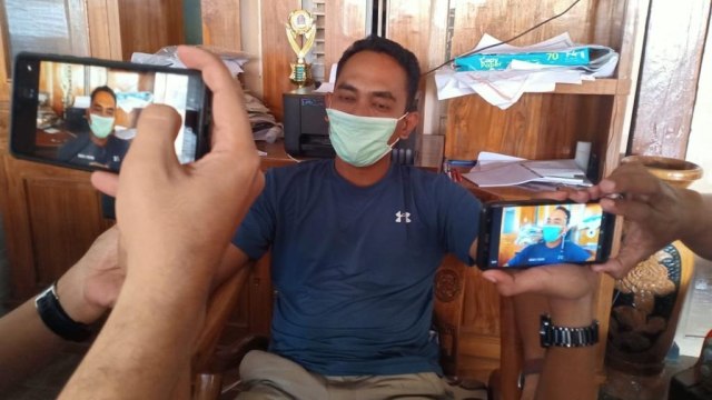 Viral warga di Desa Sumurgeneng, Kecamatan Jenu, Kabupaten Tuban, Jawa Timur, beli mobil usai jual tanah. 
 Foto: Dok. Istimewa