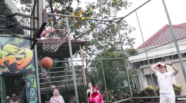 5 Selebriti yang Punya Area Olahraga Sendiri di Rumah (144487)