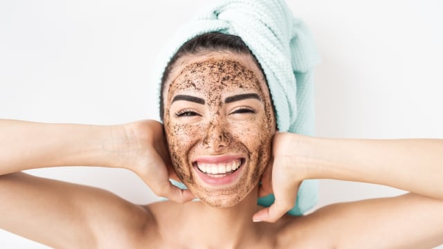 Cara Mencerahkan Wajah dengan Masker Kopi Foto: Shutter Stock