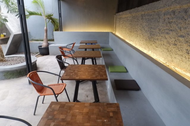 Coffee Market, Bandar Lampung: Fokus Hadirkan Suasana Nyaman Ngopi di Outdoor (13806)