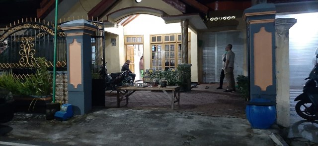 Sikat Emas Batangan, Maling di Malang Menyamar Jadi Petugas Disinfeksi (216194)