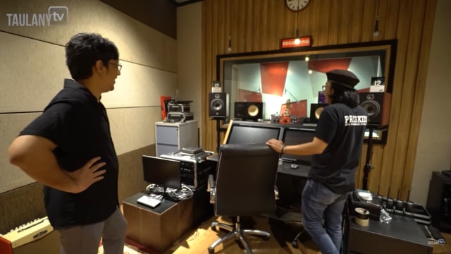 5 Artis yang Punya Studio Pribadi di Rumah (63017)