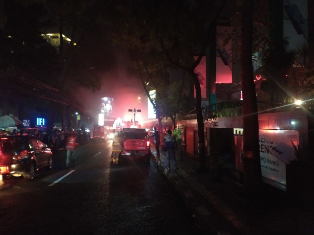 Sumber Kebakaran BEC Mall Bandung Diduga dari Genset di Basement (27395)