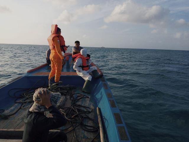 Operasi pencarian dua nelayan bagan di Natuna yang terserat arus. (Foto: SAR Natuna)