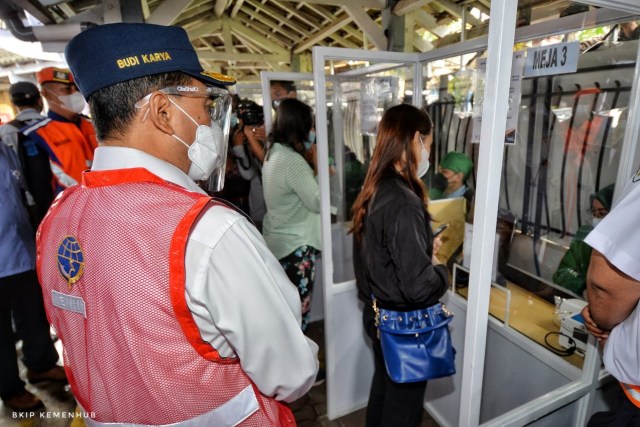 Menhub: GeNose Akan Disebar ke 44 Stasiun Kereta Api (123532)
