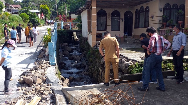Komisi III DPRD Manado Rutin Gelar Kunjungan Wilayah Terdampak Banjir (284911)