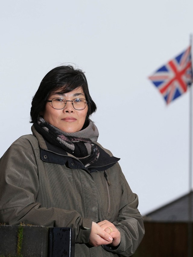 Jihyun Park, perempuan Korea Utara pertama yang akan menjadi calon anggota dewan di Bury, Inggris. Foto: Lindsey Parnaby / AFP