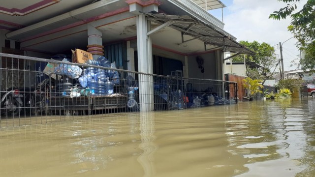 Korban Banjir di Pasar Kemis, Tangerang, Mulai Terserang Penyakit (41176)