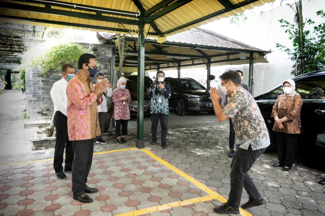 Menkes Cek Kesiapan Vaksinasi di Pasar Beringharjo hingga Benteng Vredeburg DIY (74527)