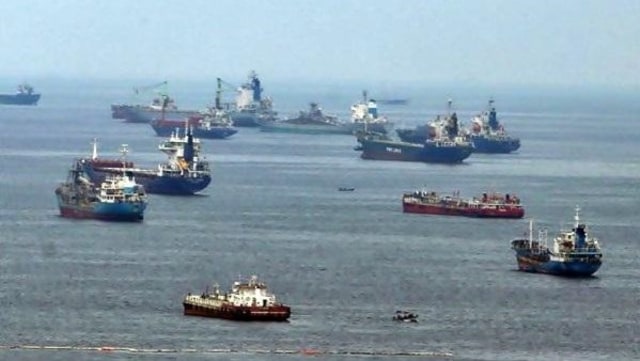 Kapal-kapal yang berlabuh di laut Kepulauan Riau. Foto: Istimewa