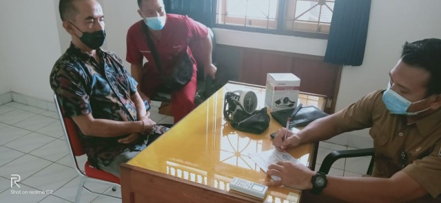 Satu Staf BKD Kembalikan Uang Rp 500 Ribu Dana Korupsi PEN Buleleng, Bali (29157)