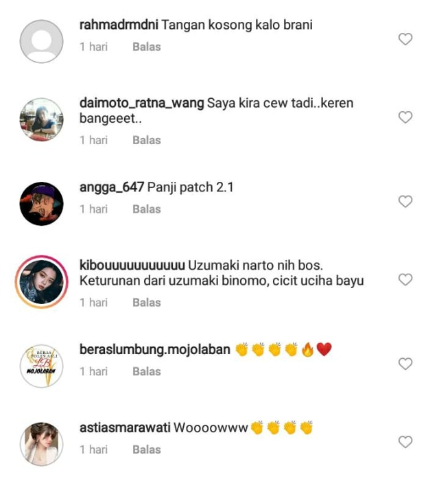 Viral Aksi Pria Tangkap Ular yang Muncul di Tengah Banjir dengan Tangan Kosong (45374)