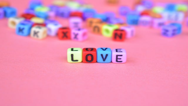 Cinta ternyata bukan soal perasaan melainkan juga soal pilihan. Foto. dok: Pixabay