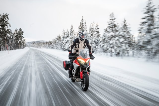 Ducati Multistrada V4 2021 di Lingkaran Arktik, Kutub Utara. Foto: Ducati