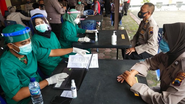 Polisi Blora Dapat Vaksin Corona (32514)