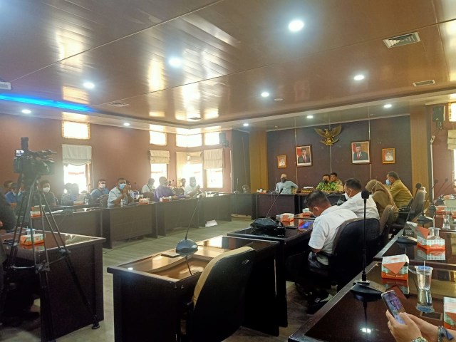 Korporasi Tak Hadir, Rapat PHK di DPRD Babel Batal (108612)