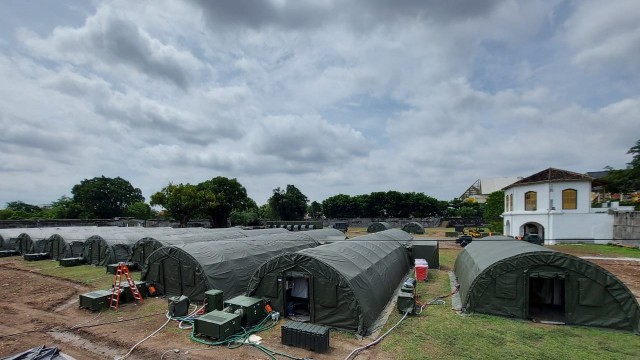 TNI mendirikan rumah sakit lapangan khusus untuk penanganan COVID-19 di Solo