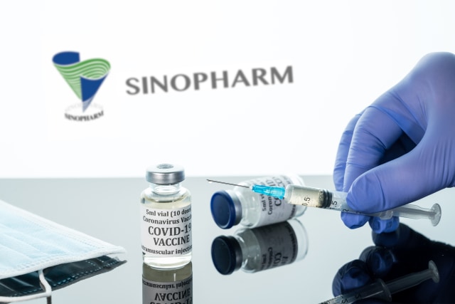 Vaksin Sinopharm. Foto: Shutter Stock