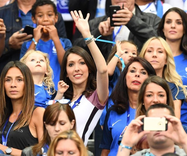 Profil Jennifer, Istri Olivier Giroud yang Tetap Kuat Meski Diselingkuhi (9111)