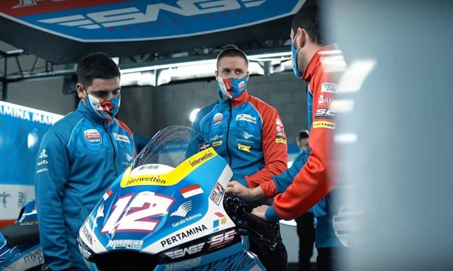 Kental Nuansa Indonesia Ini Livery Tim Pertamina Mandalika Sag Untuk Moto2 2021 Kumparan Com