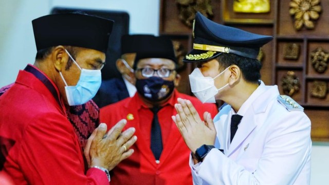 Hadiri Pelantikan, Rudyatmo Berharap Gibran Tebus Ijazah Siswa Sekolah (58733)