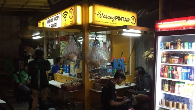 Warung Pintar di Tangerang Selatan Foto: Abdul Latif/kumparan