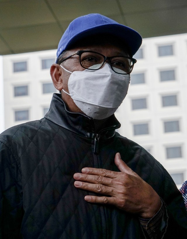 Gubernur Sulawesi Selatan Nurdin Abdullah tiba untuk menjalani pemeriksaan di Gedung KPK, Jakarta, Sabtu (27/2).  Foto: Jamal Ramadhan/kumparan