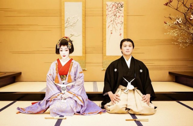 Peringati Ultah Ke-2 Pernikahan, Syahrini Bikin Pangling saat Dandan ala Geisha (440949)