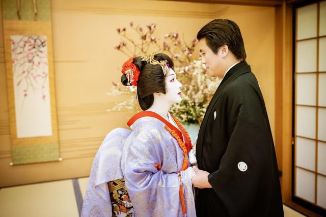 Bikin Pangling, Potret Syahrini Berdandan ala Geisha (89376)