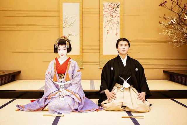 Bikin Pangling, Potret Syahrini Berdandan ala Geisha (89377)