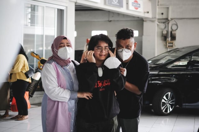 Potret Bahagia Cinta Kuya Dapat Hadiah Mobil Impian (293033)