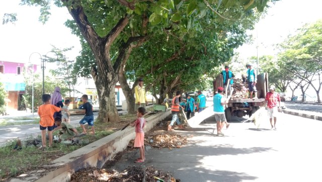 Pembongkaran lapak pedagang di kawasan Tapak II Kota Ternate. Foto: Istimewa