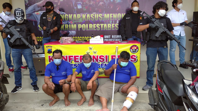 Terlilit Utang, Satpam Toko Emas di Semarang Nekat Merampok Uang Bosnya (223559)
