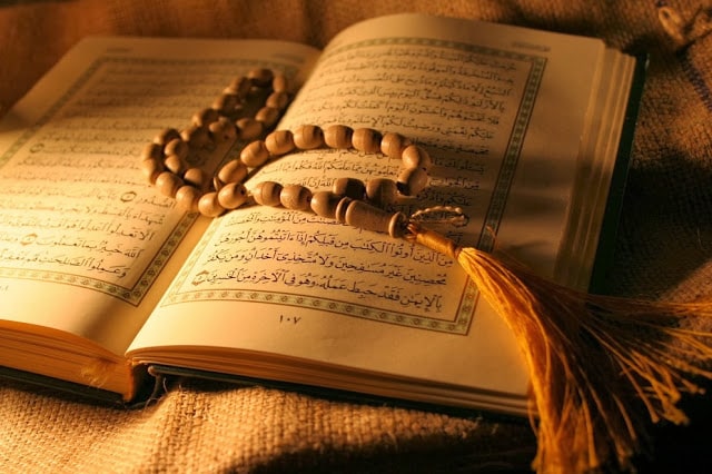 Ilustrasi Al-Quran, sumber: Pinterest