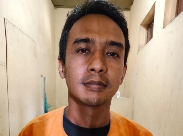 Pria di Jember Jawa Timur Kusdi Purnomo (33) tega menganiaya ibunya karena tak dipinjami uang untuk membeli mobil. Foto: Dok. Istimewa