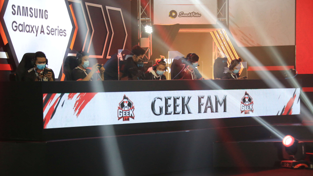 Hasil Lengkap MPL Season 7 Minggu ke-2: Onic dan Geek Fam Panen Kemenangan (200053)