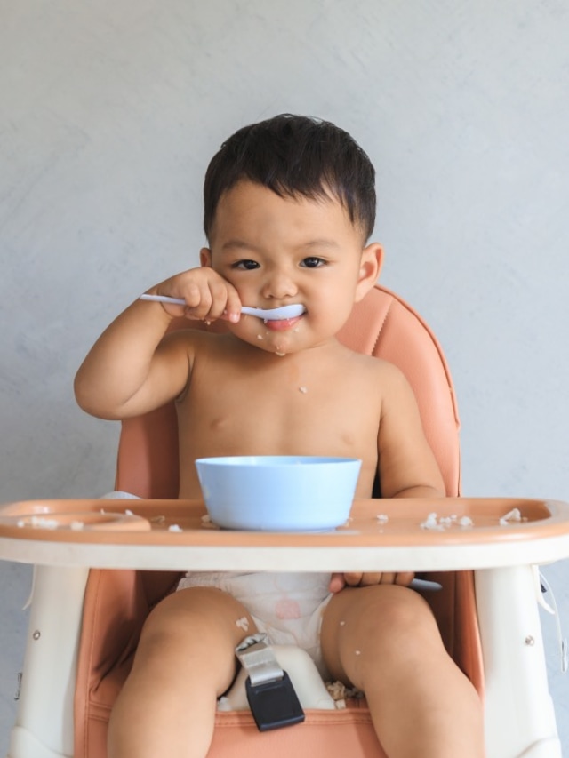 Kapan Anak Bisa Makan Sendiri? Foto: Shutterstock