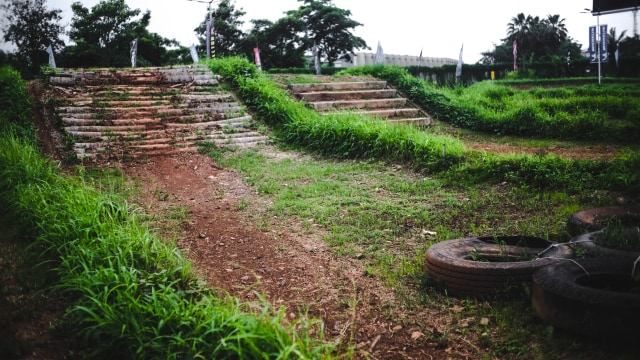 Obstacle Sirkuit Off Road Sector X Xclub. Foto: Bangkit Jaya Putra/kumparan