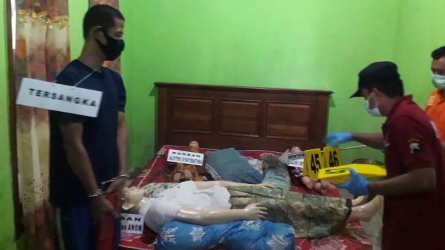 Ini Wajah Pelaku Pembunuhan Satu Keluarga Padepokan Seni di Rembang (160007)