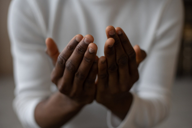 Bacaan Dzikir dan Doa Setelah Sholat Isya Lengkap dengan Niat Sholat Ba